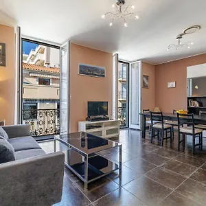 Apartment Le Saint Charles-parking-climatisation-centre, Menton