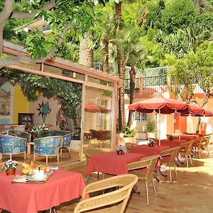 Riviera Hotel