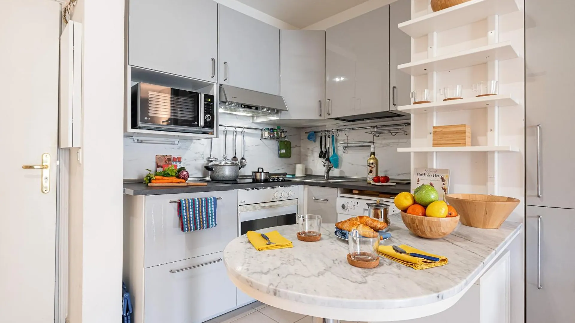 Queen Garden - Happy Rentals Menton Apartment